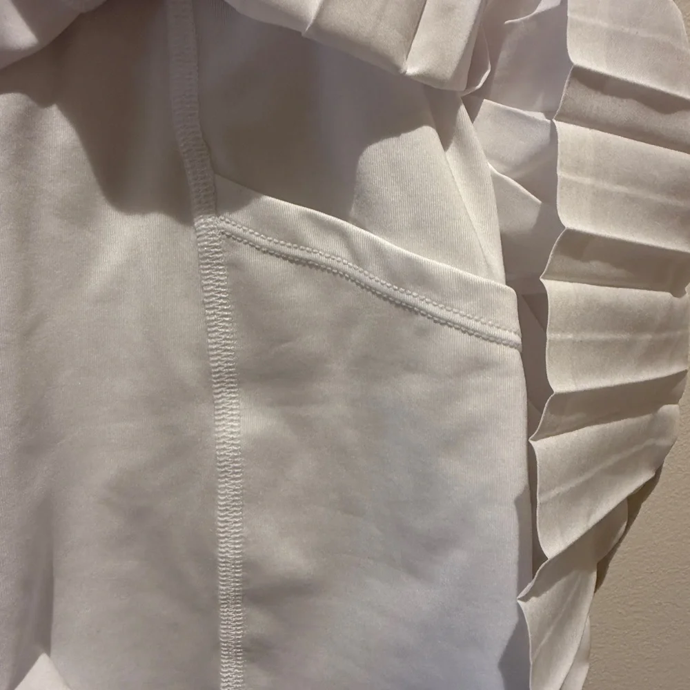 alo Aces White Tennis Skirt size X-Small